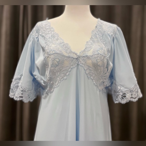Vintage Confezione Anna blue silky nightgown muumuu nightie with lace - Picture 2 of 8